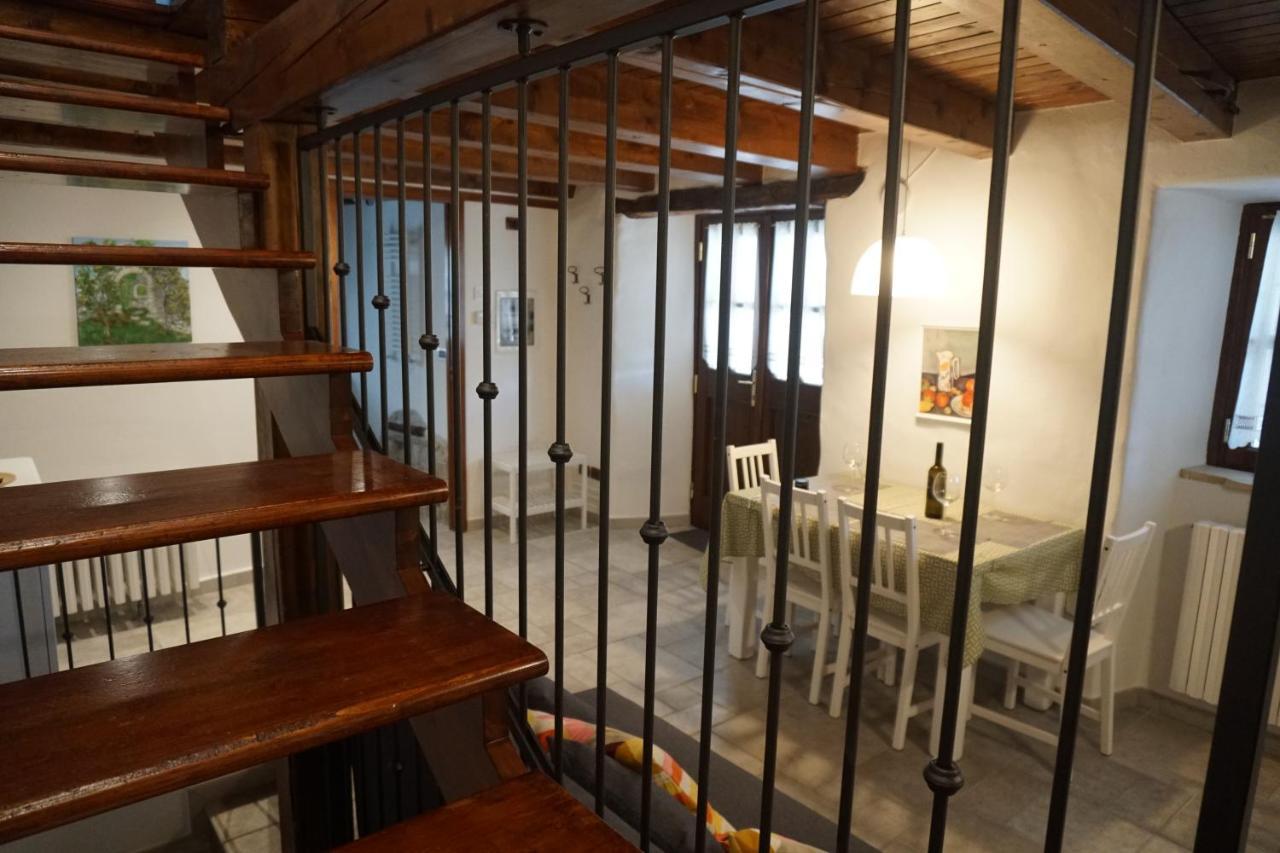 Casa Vacanze Alenka Borgo Grotta Gigante Exterior foto